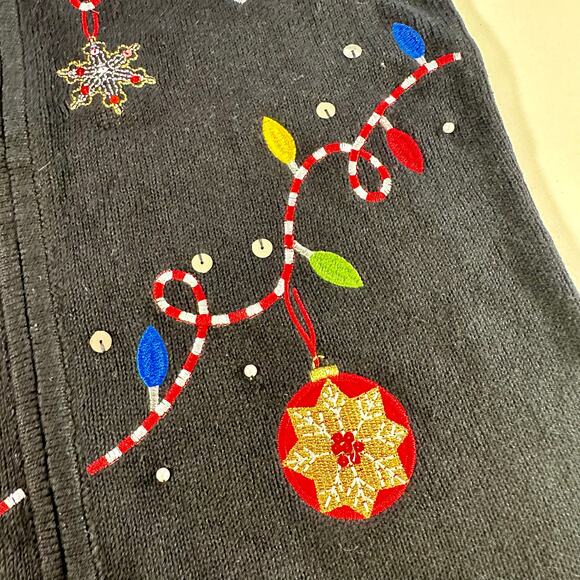 Nouveaux NWT Women's Medium Black Full Zip Christmas Ornament Vest Embellished - Picture 9 of 10